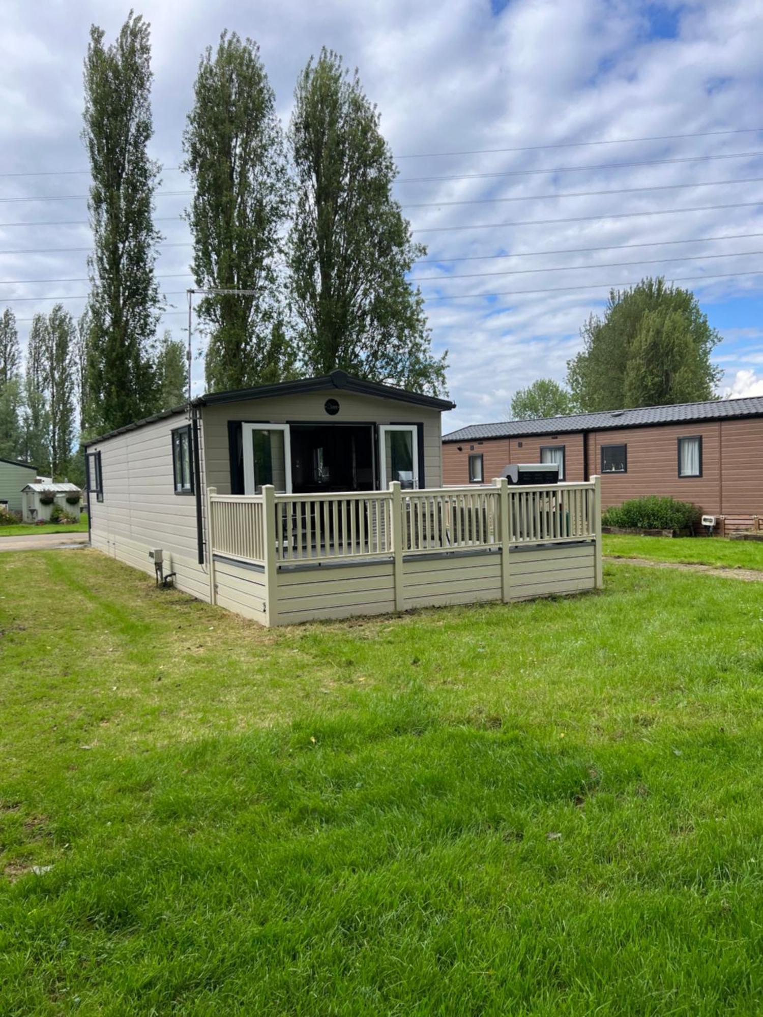 Family Fun Getaway Holiday Home Northampton Exterior photo