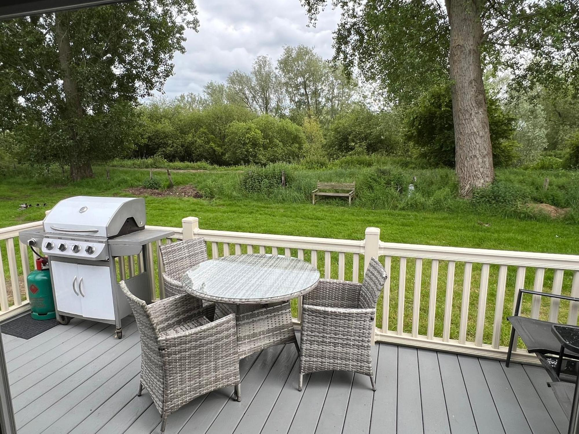 Family Fun Getaway Holiday Home Northampton Exterior photo